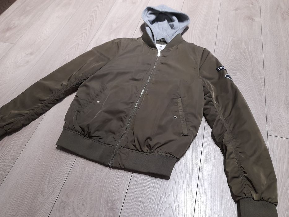 Bomberka z kapturem 170