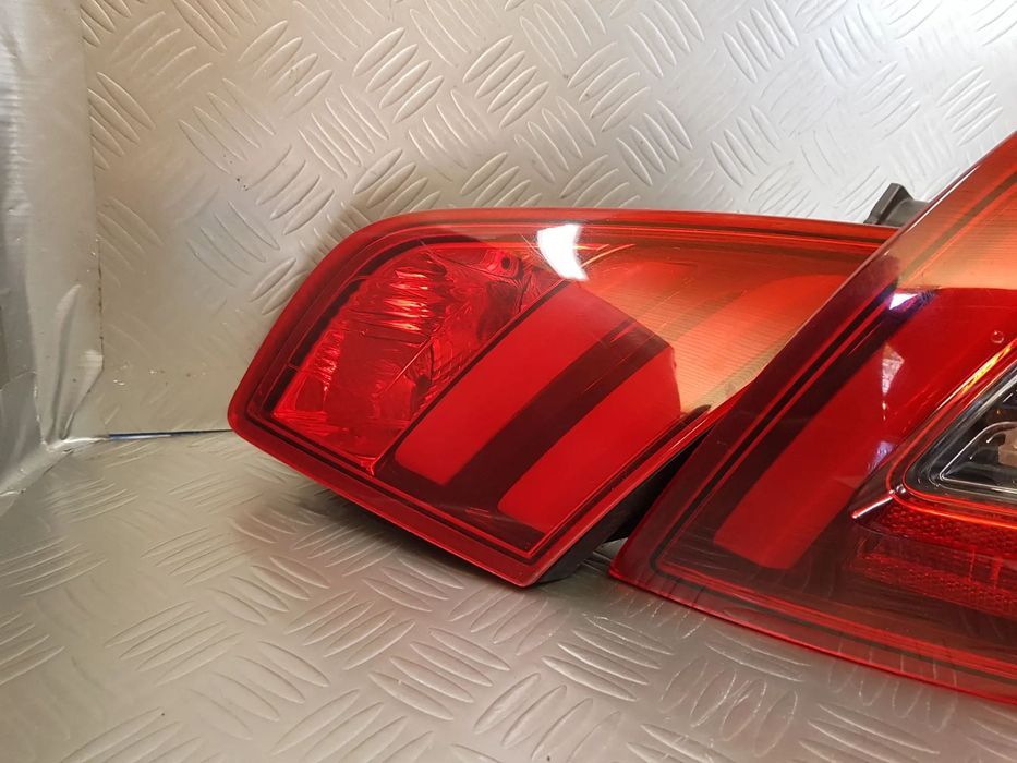 Farolim Farolins Peugeot 308 II direito e esquerdo modelo em carro