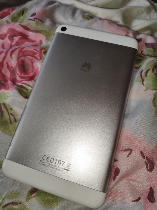 Планшет Huawei Model: T1-701u