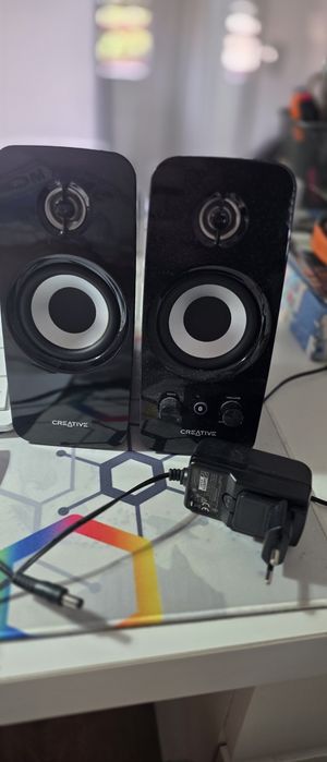 Colunas PC Creative t15
