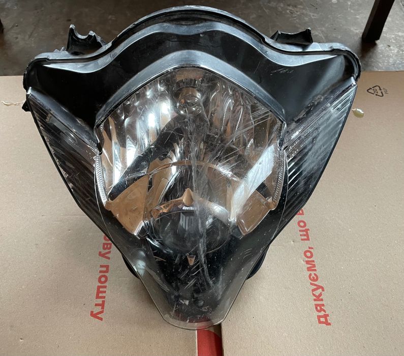 Фара suzuki gsxr k6/k7 під відновлення
