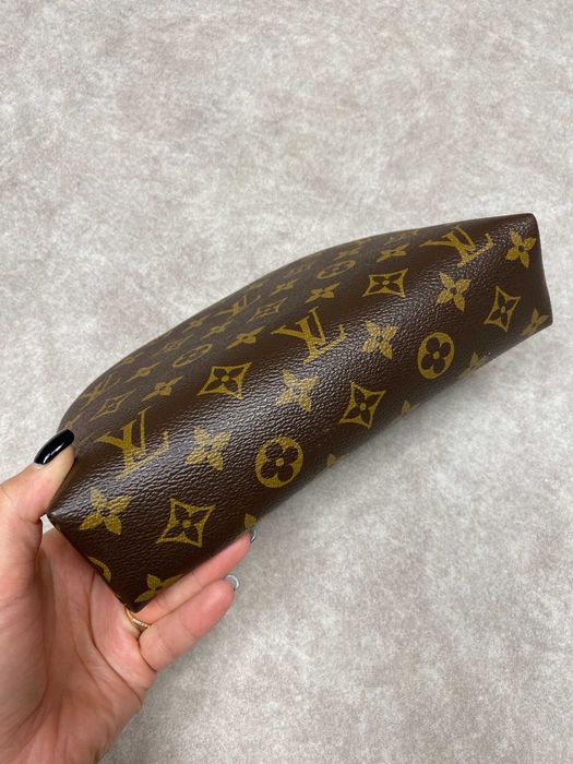 Оригінальна косметичка від Louis Vuitton