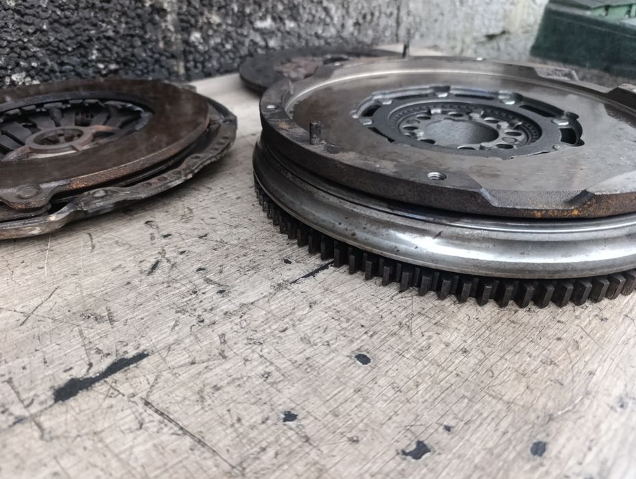 Щеплення маховик TOYOTA Avensis T25 т27 AURIS I 1 E15 2.0 D4D 1AD-FTV