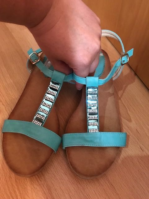 Sandálias Nº 38 Novas