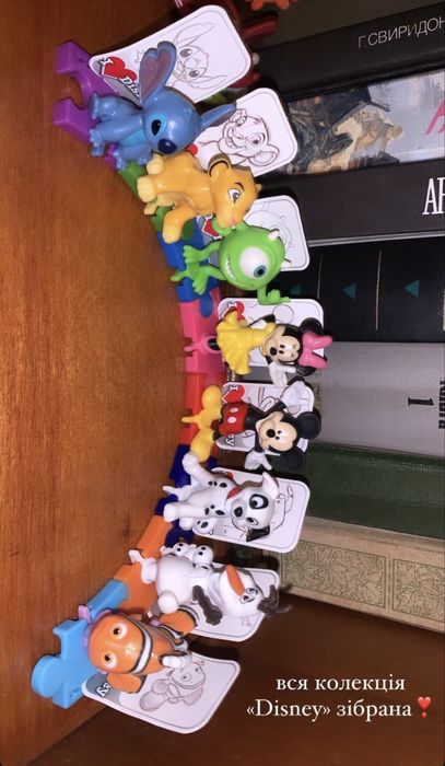 Продам колекцію фігурок kinder Disney 100