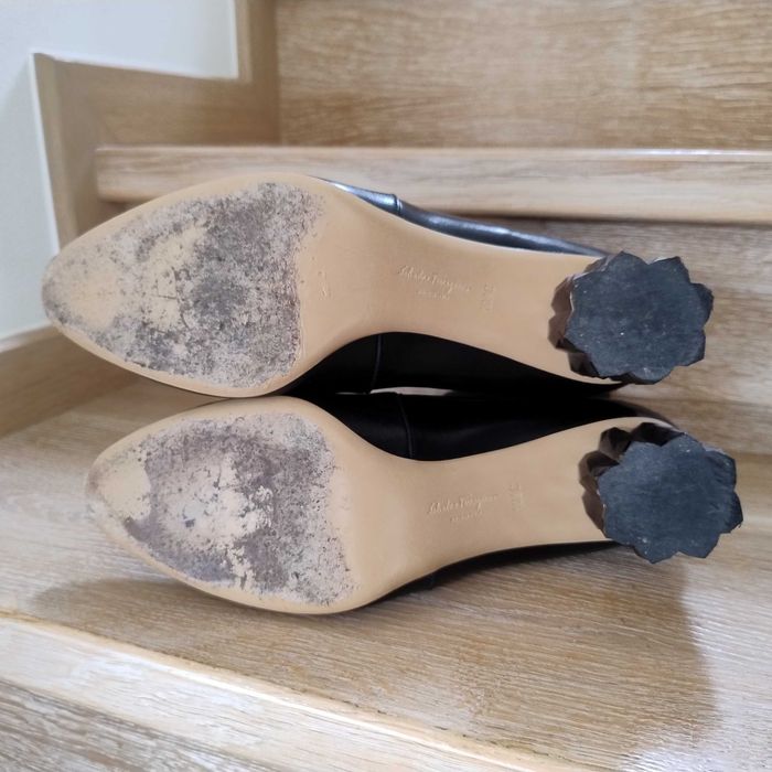 Salvatore Ferragamo - skórzane buty za kostkę na rzeźbionym obcasie