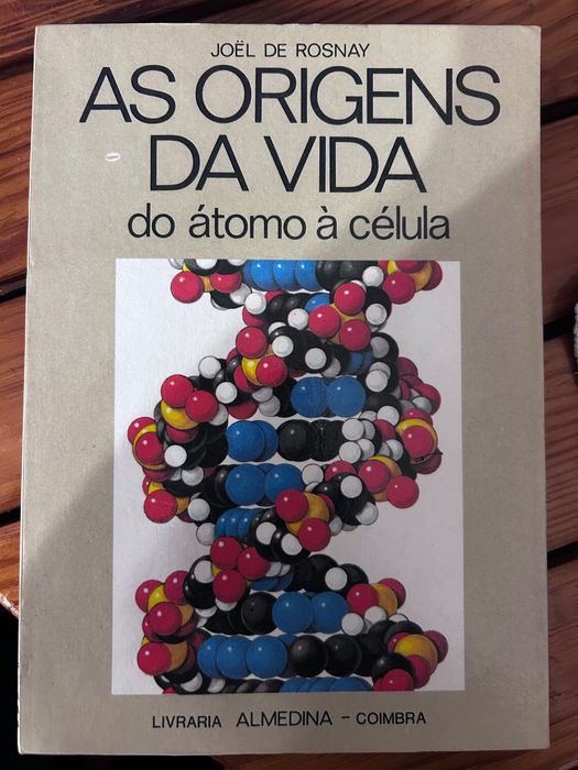 Vários livros antigos