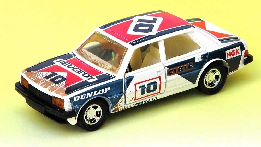 Peugeot 305 Matchbox Lesney 1/35