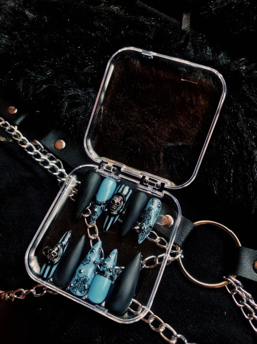 Skull & lace presson