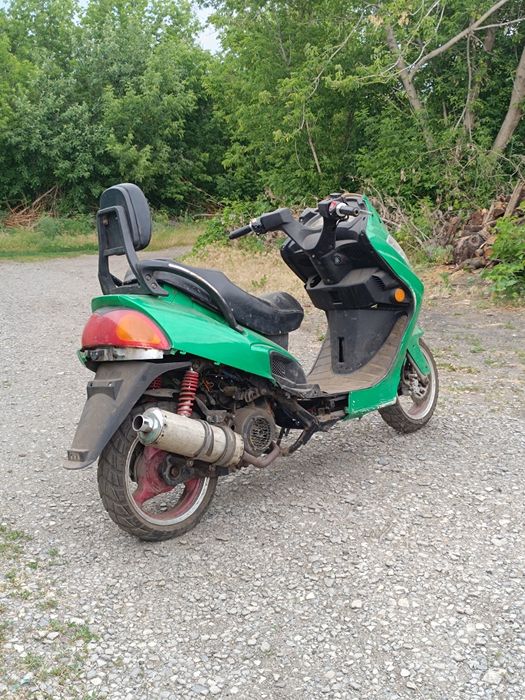 Скутер 150 кубов