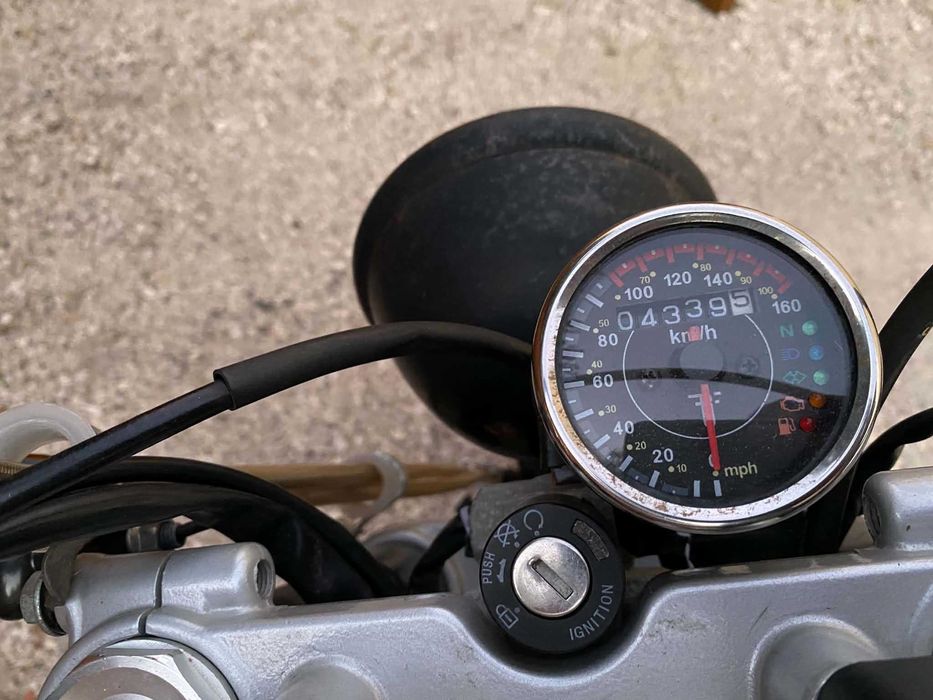 Moto Bullit - Bluroc Hero 125