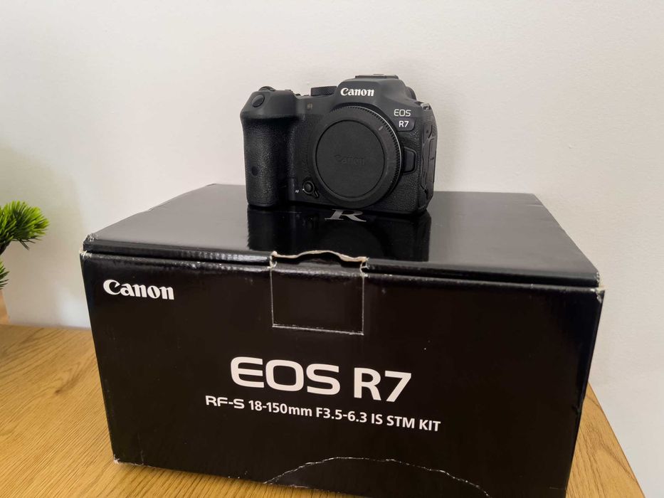 Canon R7 - stan idealny - < 16k przebieg