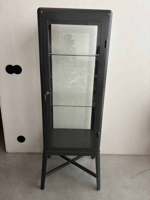 Vitrine IKEA cinza