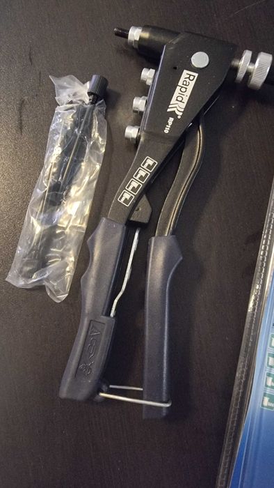 Alicate de rebitar Rapid RP110