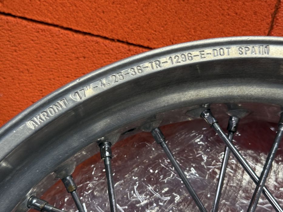 Колеса KTM Supermoto Akront 17” 3.50 / 4.25 комплект диски SM SMC Duke LC4 620 640. Husqvarna