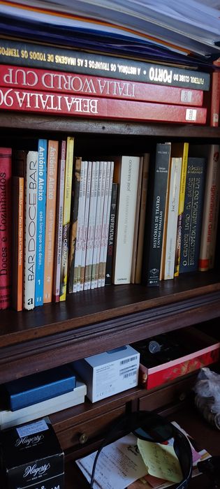 Livros de várias modalidades