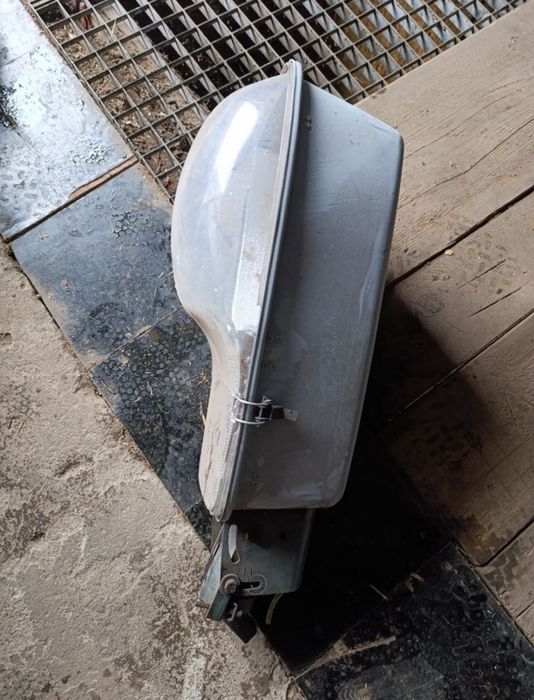 Lampa drogowa uliczna