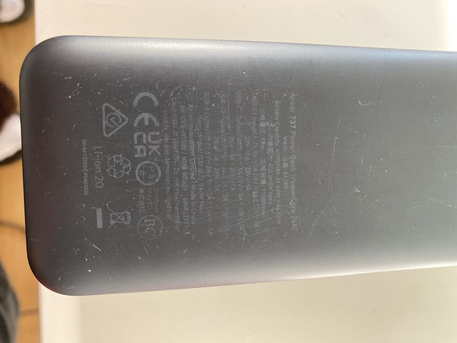 Power bank Anker 737