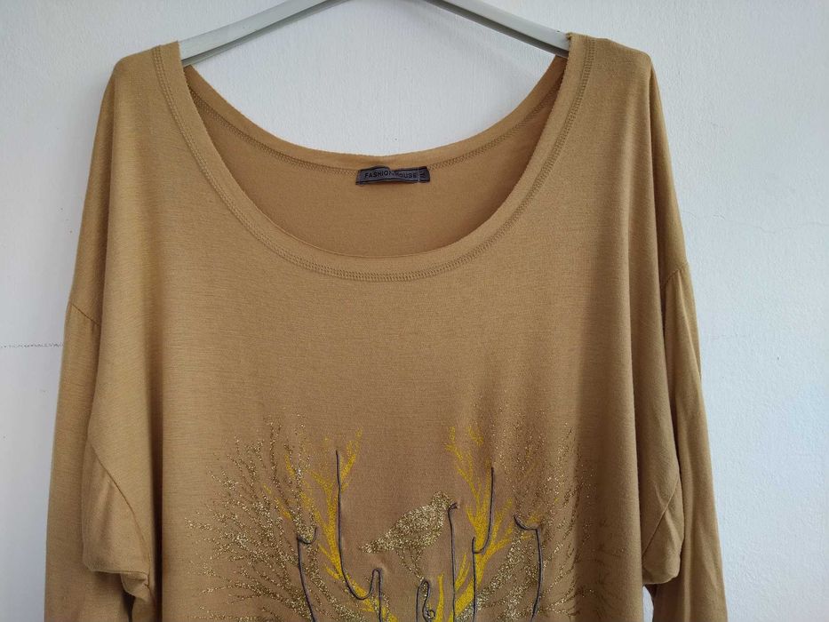 Camisola camel c/brilhantes -Tamanho XL