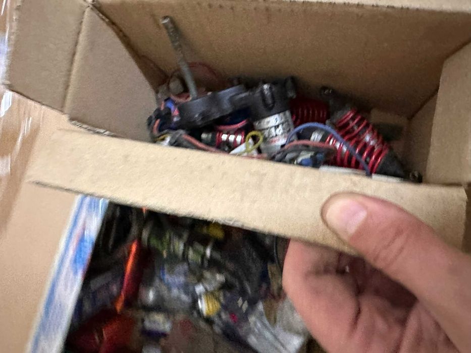Traxxas Revo 3.3 Nitro + Futaba 4PK