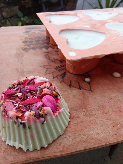 Sabonetes artesanais feitos à mão