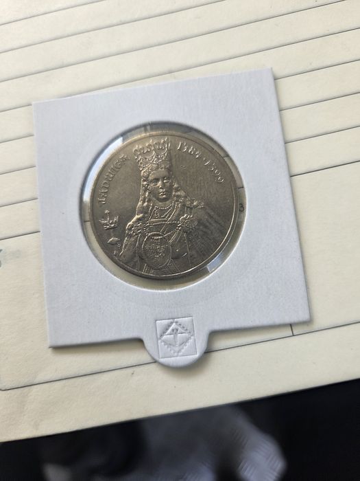 Sprzedam monetę kolecjionerską Jadwiga 100 zł z 1988 roku.