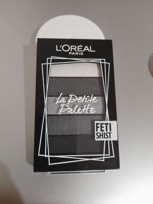 Sombras de olhos palet branco e preto L'Oréal