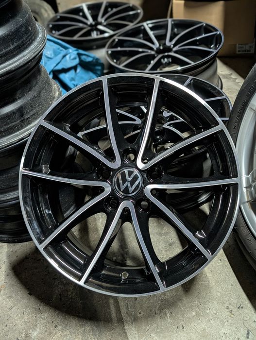 Диски легкосплавні 5x120 R17 Volkswagen T5 T6 6.1 BMW титани фольц