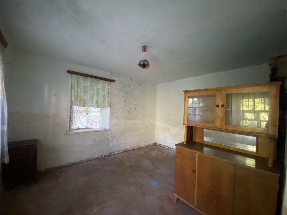 Будинок у Грушівці по центральній вулиці, можна під бізнес