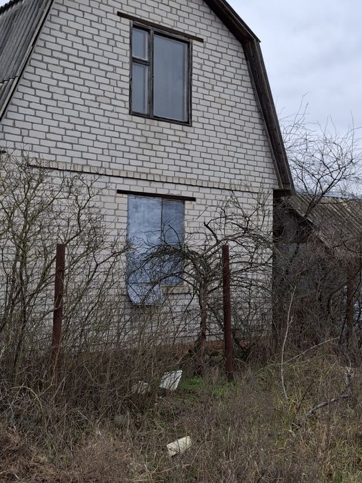 Продам дачний будинок в Чорнявці