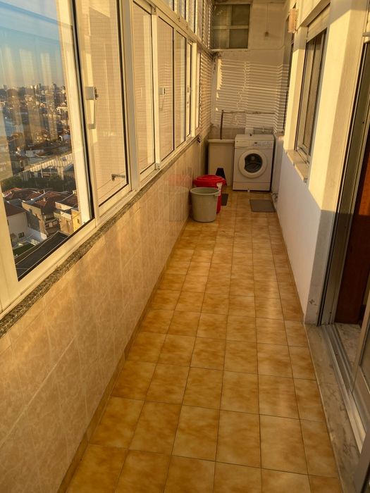 Arrenda-se 4 Quartos Apartamento T4