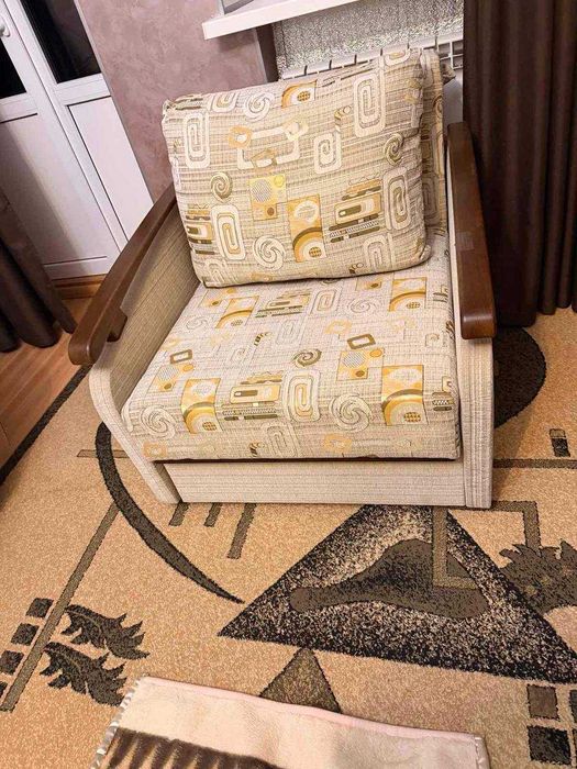 Одно крісла-ліжка у бездоганному стані! 3 000 грн за штуку