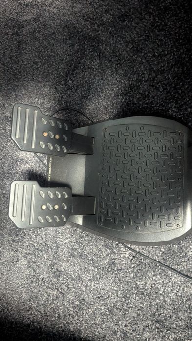 Игровой руль Thrustmaster t150