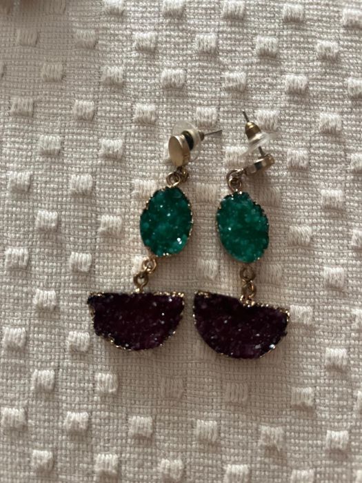 Várias peças em prata ou aço da melhor qualidade, como novas