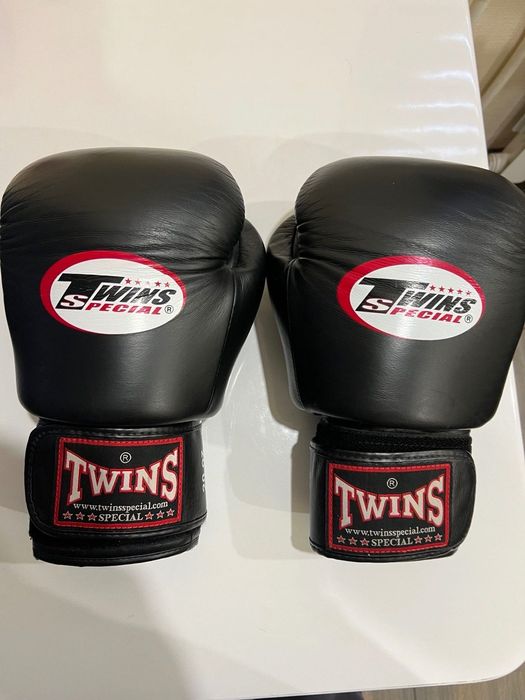 Перчатки боксерскі Twins 20 oz