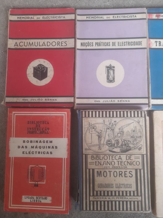 Livros antigos "Memorial do Elétricista" e livros sobre Elétricidade