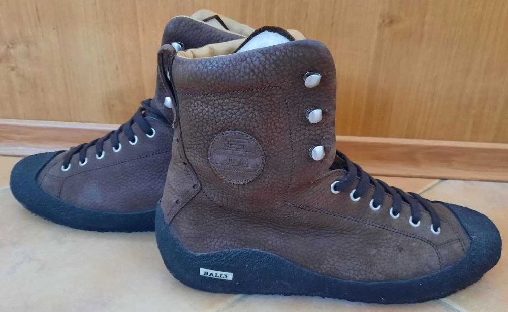 Продам чоботи коричневі чоловічі BALLY