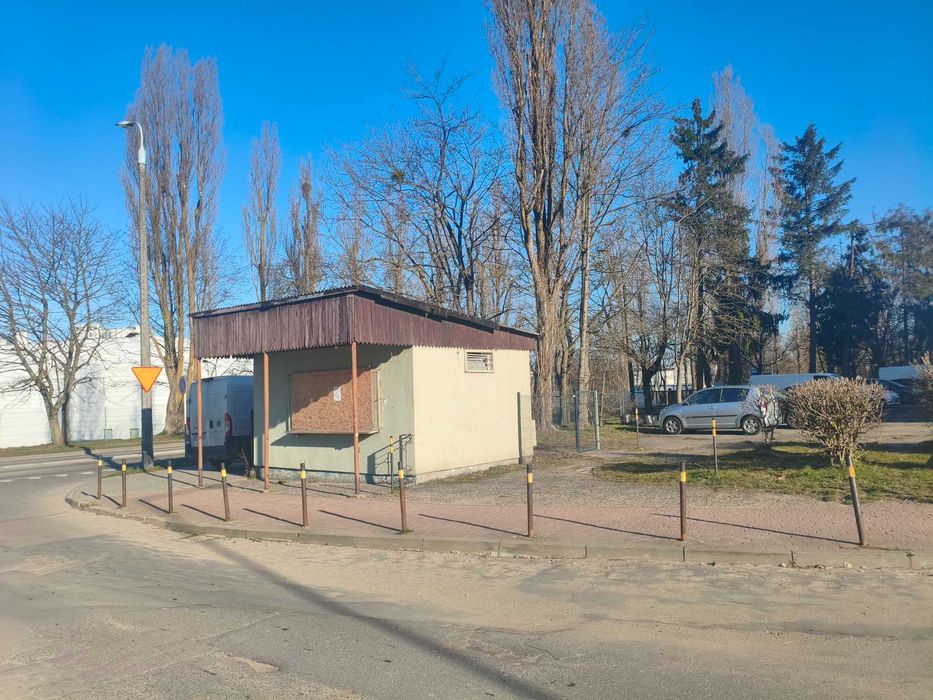 Budynek handlowo-usługowy DO PRZEJECIA! – 15 m² + ogródek 6 m²  Szkola 50m!