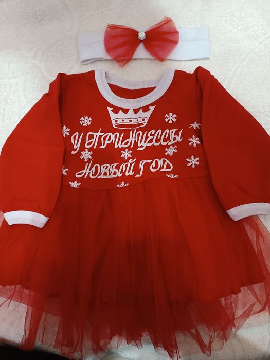 Новорічна сукня для дівчинки.