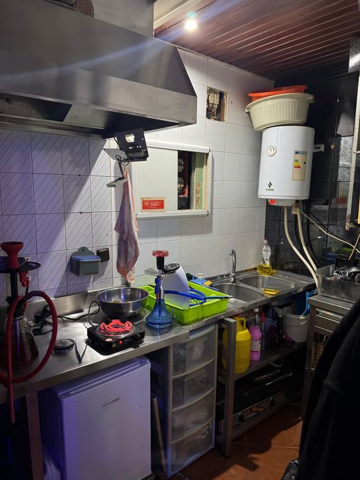 Trespassa-se bar totalmente operacional