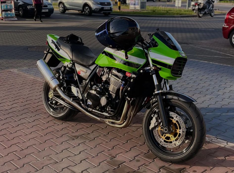 Kawasaki ZRX Kawasaki ZRX 1200 R RESTOMOD