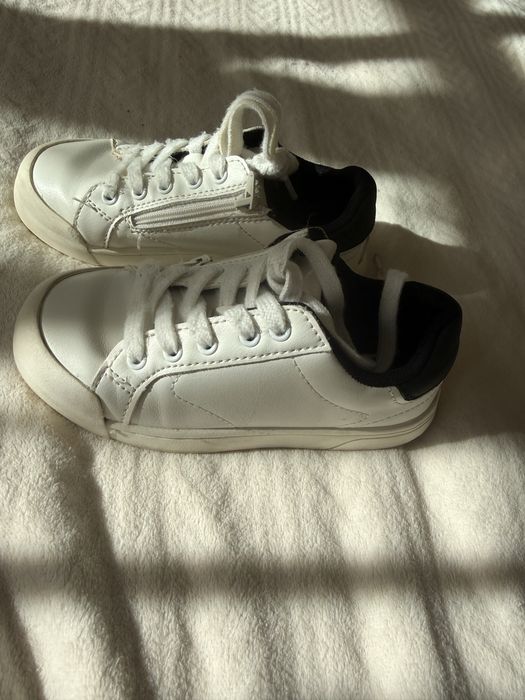 Zara кросівки 27