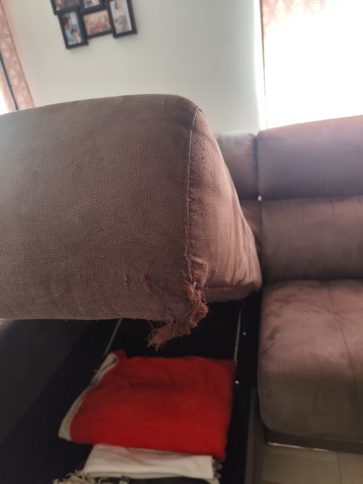 Sofá chaise longe  3 lugares