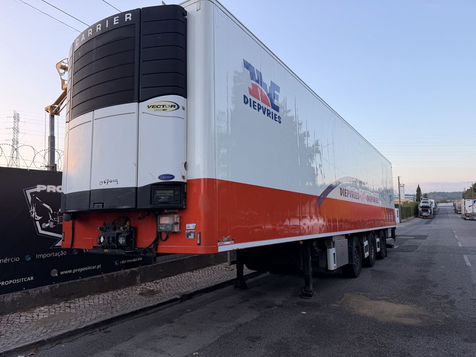 FRIGORIFICO FRUEHAUF Carrier Vector 1850MT Excelente Estado Eixo Firecional 2009 ###OPORTUNIDADE###
