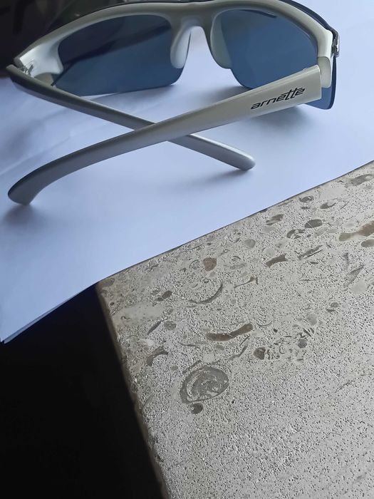 Óculos de sol arnette TRICK 4033 usados, com 2 opções de lentes+caixa.