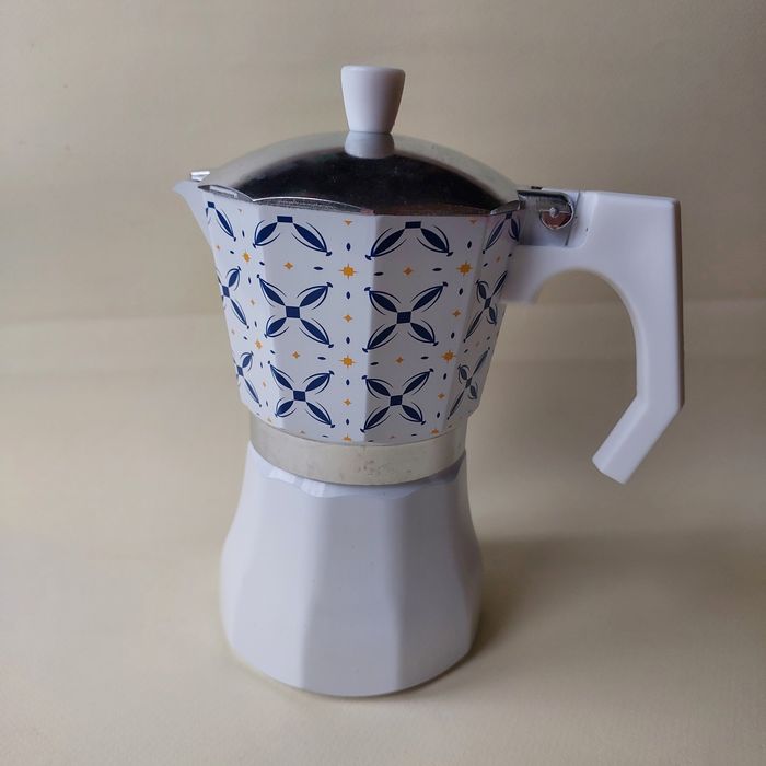 Гейзерна кавоварка Gusto Lazio GU-1005-9 (450мл)