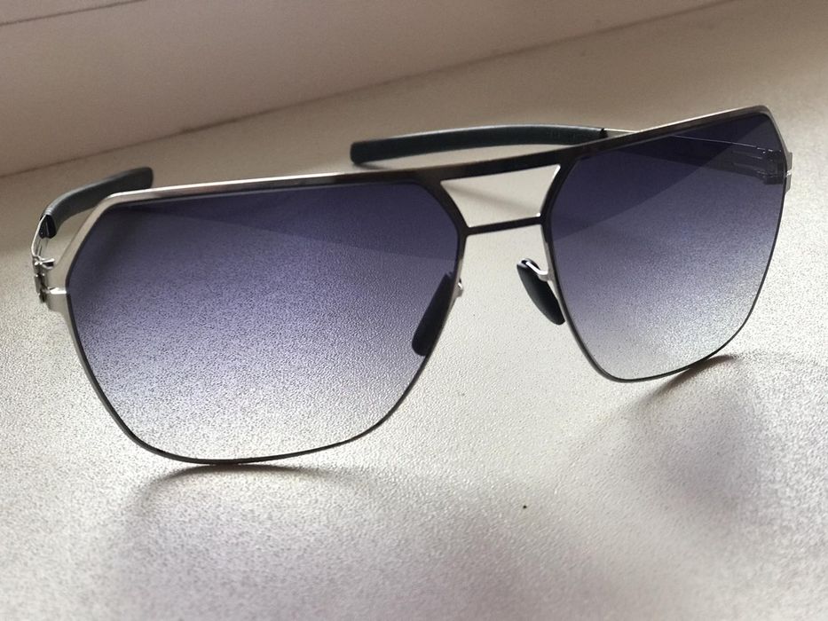 Очки солнцезащитные