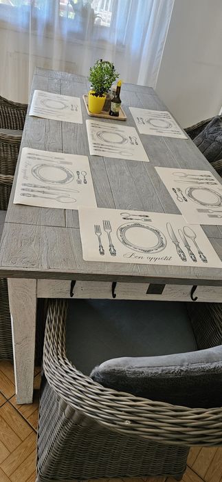 Piękny masywny stół Riviera Maison