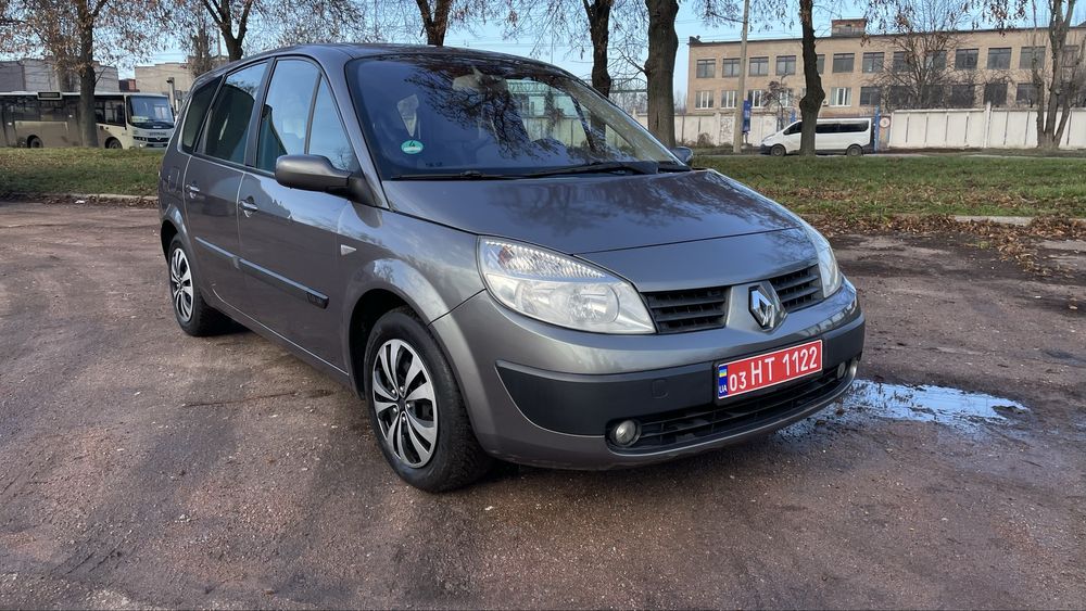 Renault Grand Scenic 2 2005 рік, 7 місць, з Німеччини, Рено сценик 2