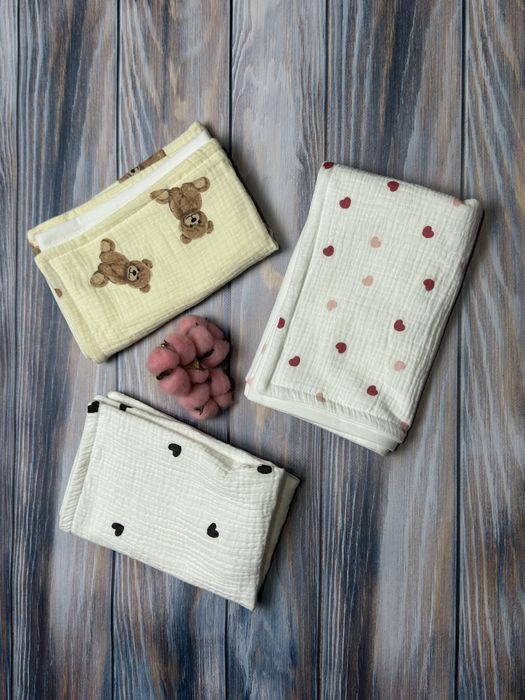 Невеликі двошарові непромокаючі пелюшки